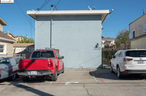 $895,000 | 2120 East 22nd Street, Oakland, CA 94606