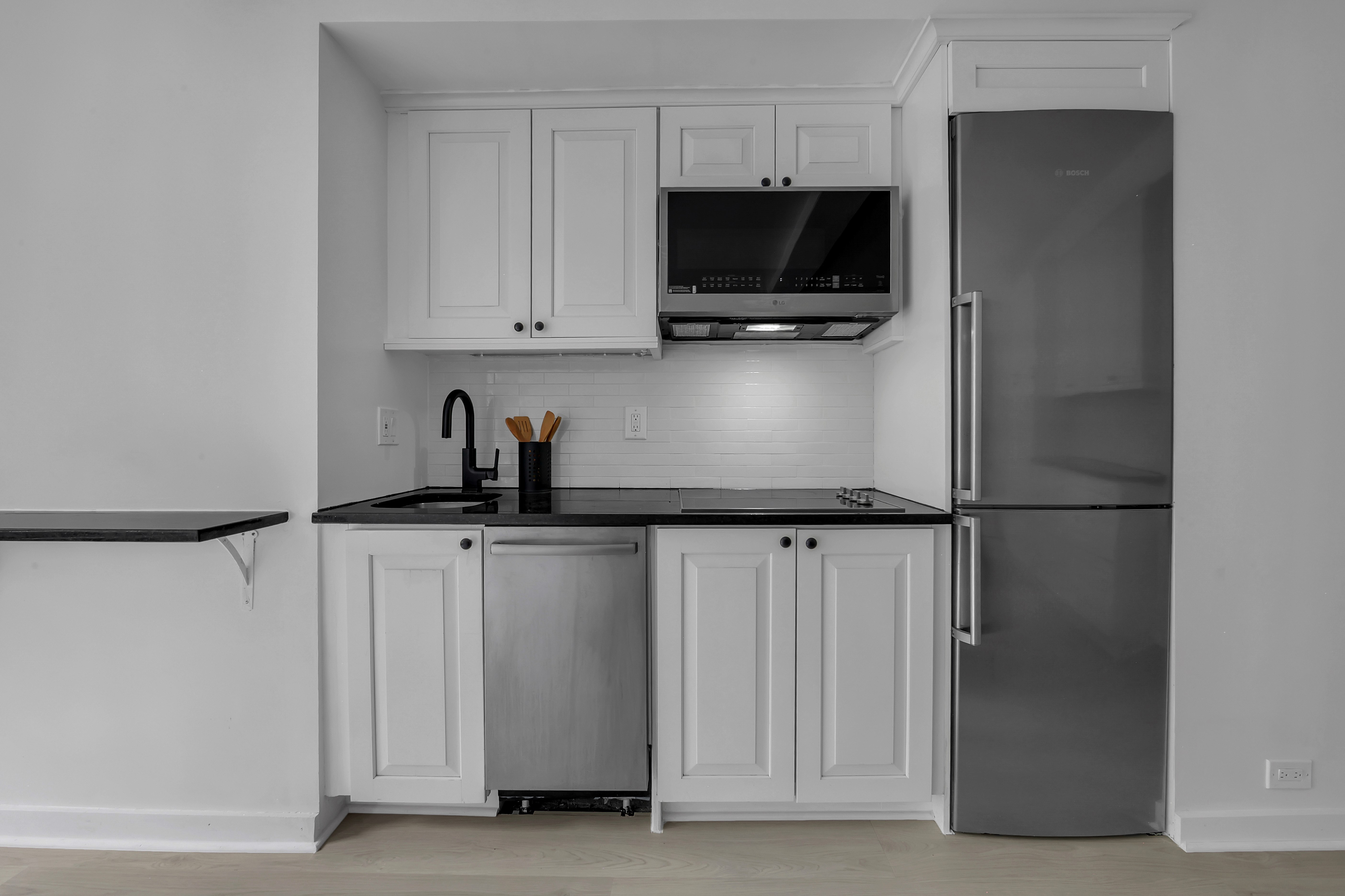 45 Tudor City Place, Unit 411 Manhattan, NY 10017 - Photo 5 of 16
