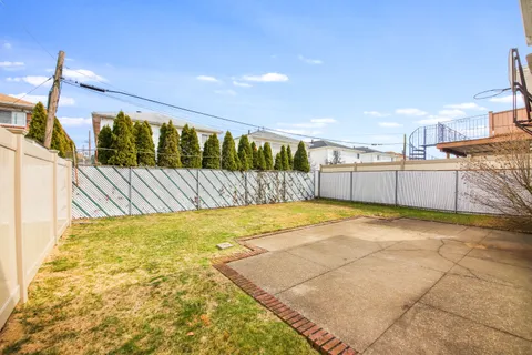 $969,000 | 162-07 86th Street | Rockwood Park