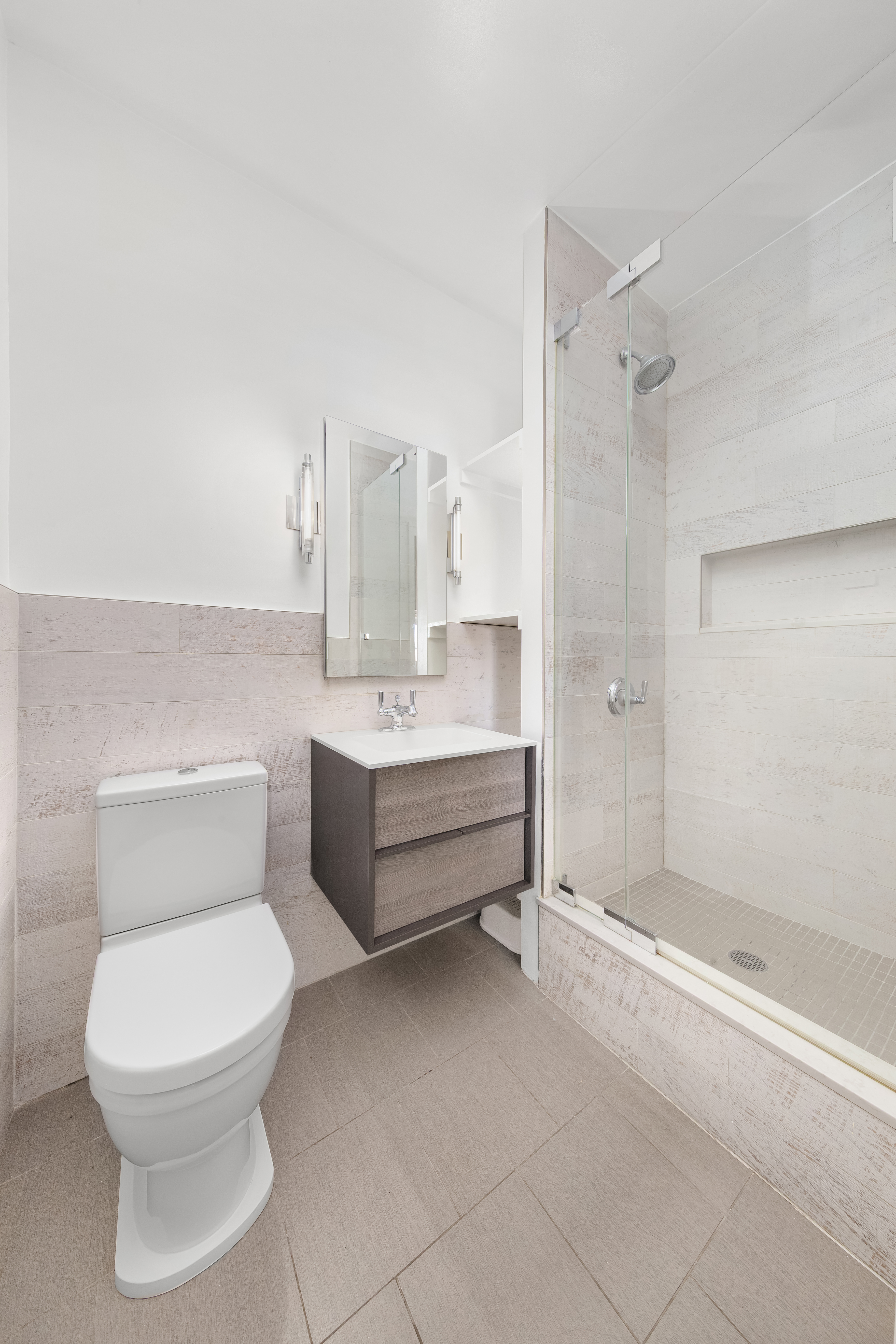 440 East 62nd Street, Unit 20E Manhattan, NY 10065 - Photo 9 of 11 Gallery Image 9