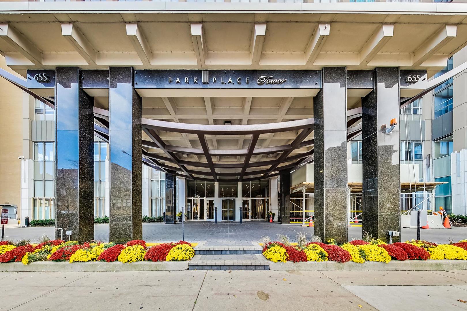 655 West Irving Park Road, Unit 1717 Chicago, IL 60613 - Photo 2 of 34