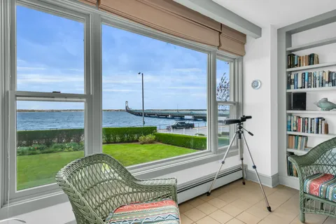 $3,000,000 | 4 Van Zandt Avenue, Newport, RI 02840