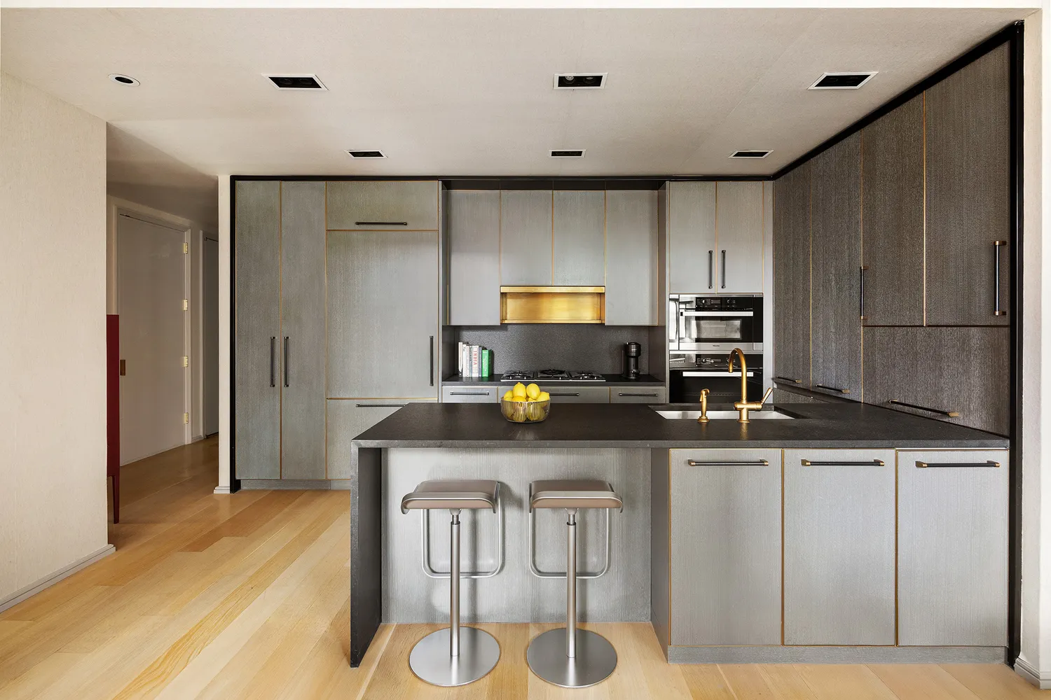 $3,950,000 | 505 West 19th Street, Unit 4C | Chelsea