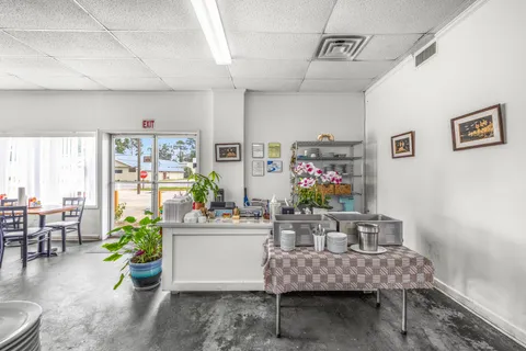 $400,000 | 697 West Cherry Street, Jesup, GA 31545