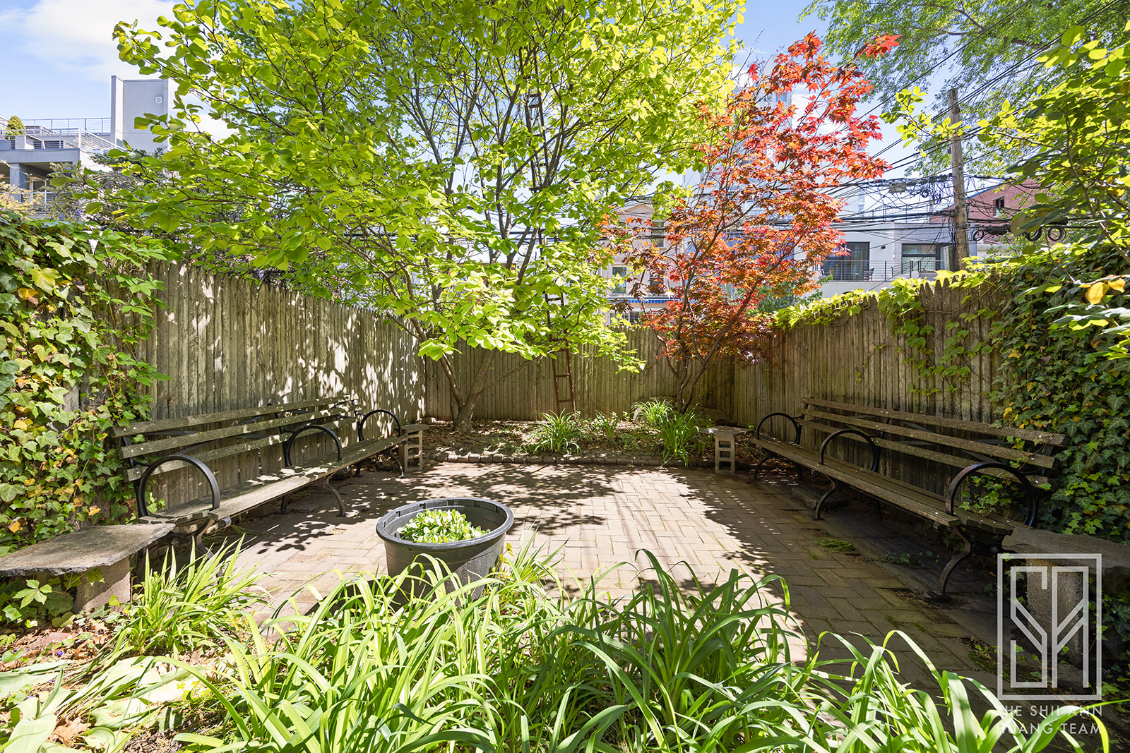 195 A 8th Street Brooklyn, NY 11215 - Photo 21 of 26 a backyard of a house with outdoor seating