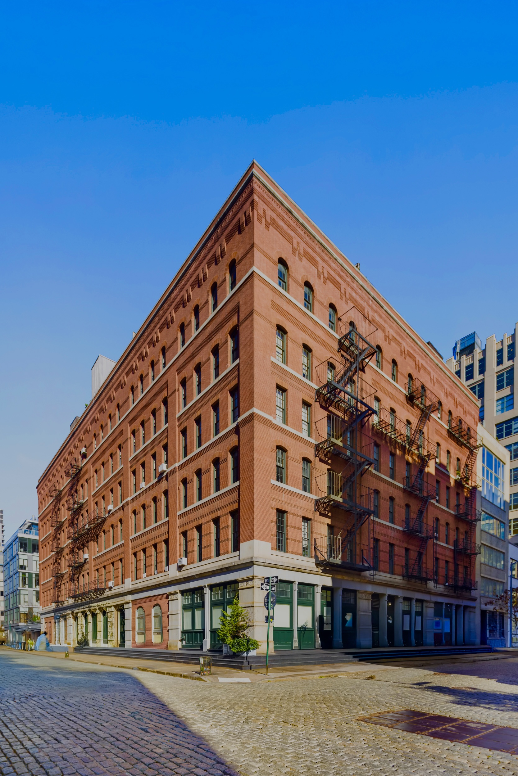 125 Watts Street, Unit 1 Manhattan, NY 10013 - Photo 22 of 24 a front view of a building