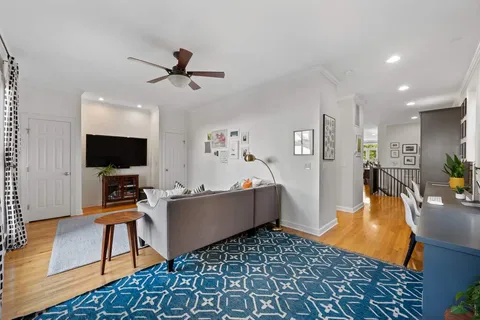 $875,000 | 3806 North Damen Avenue, Unit 1, Chicago, IL 60618