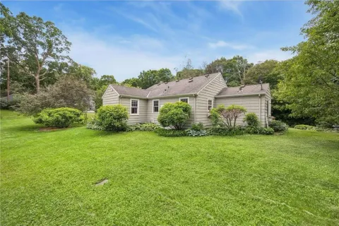 $1,195,000 | 20600 Carson Road, Deephaven, MN 55331