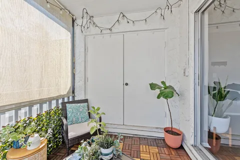 $155,000 | 4611 West North B Street, Unit 232, Tampa, FL 33609