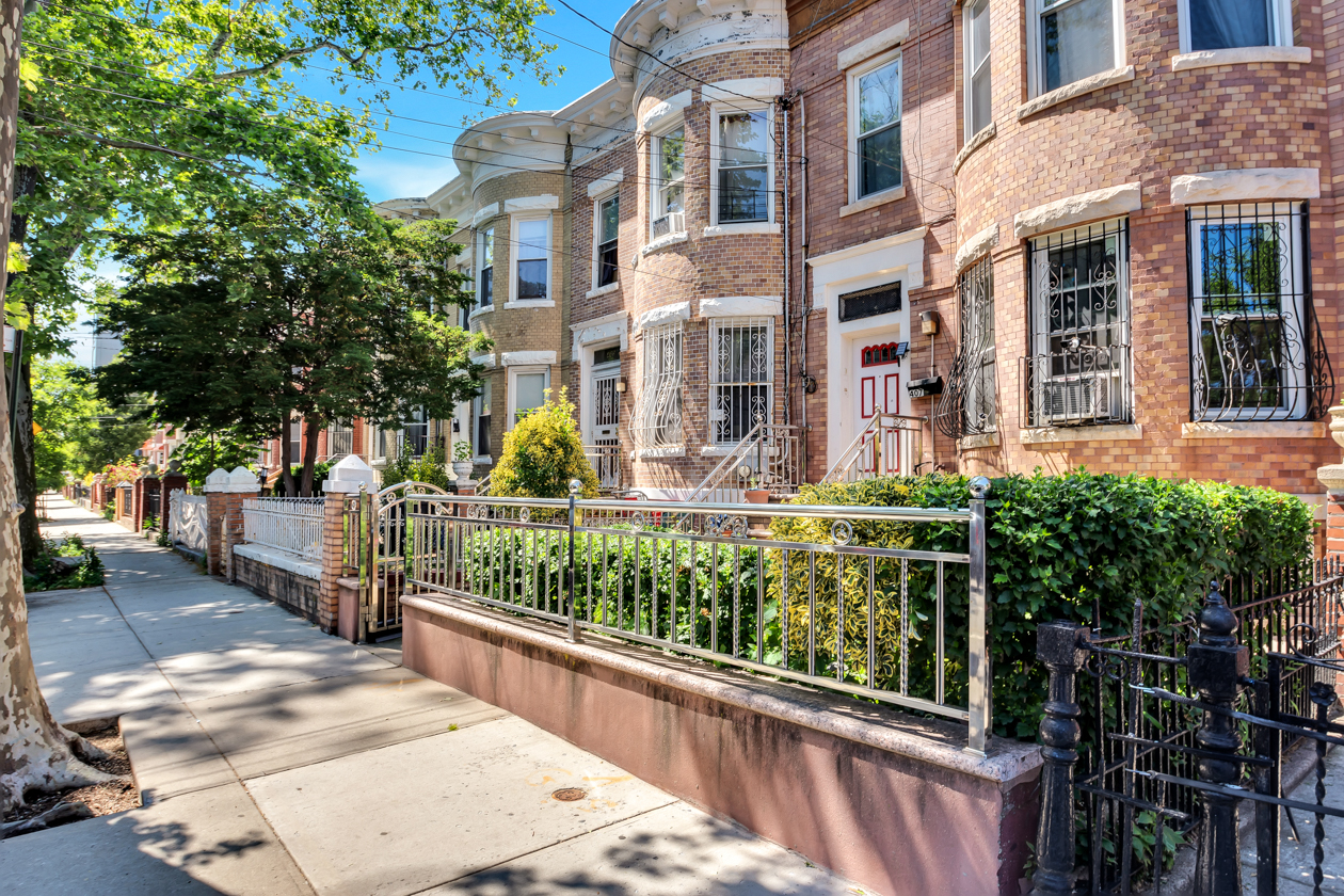 407 Lincoln Road Brooklyn, NY 11225 - Photo 10 of 10