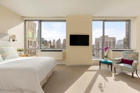 $7,500,000 | 1965 Broadway, Unit 29E | Upper West Side