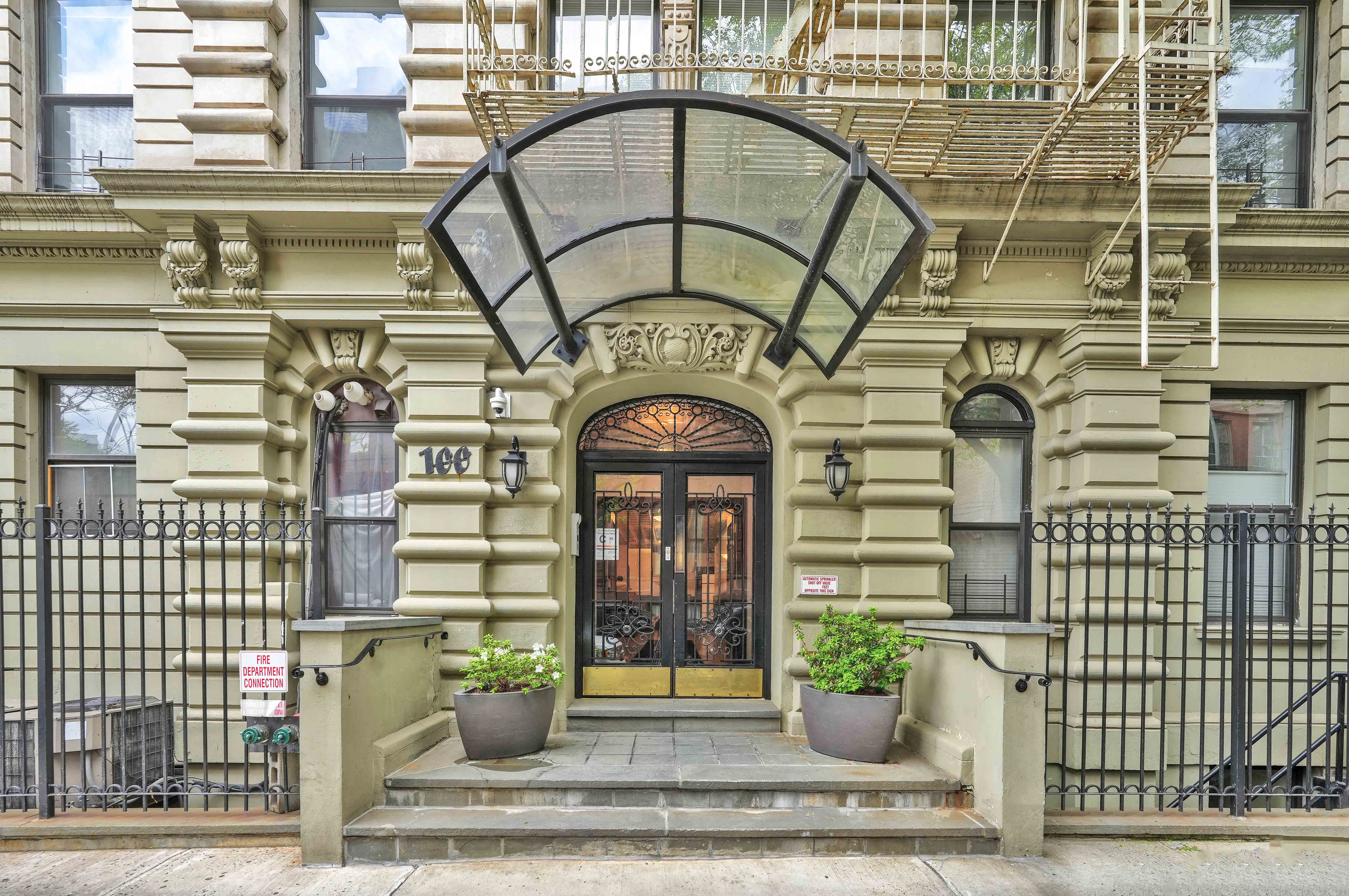 100 West 119th Street, Unit 3A Manhattan, NY 10026 - Photo 2 of 44