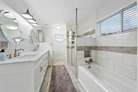 $400,000 | 1088 Via Jardin, Palm Beach Gardens, FL 33418