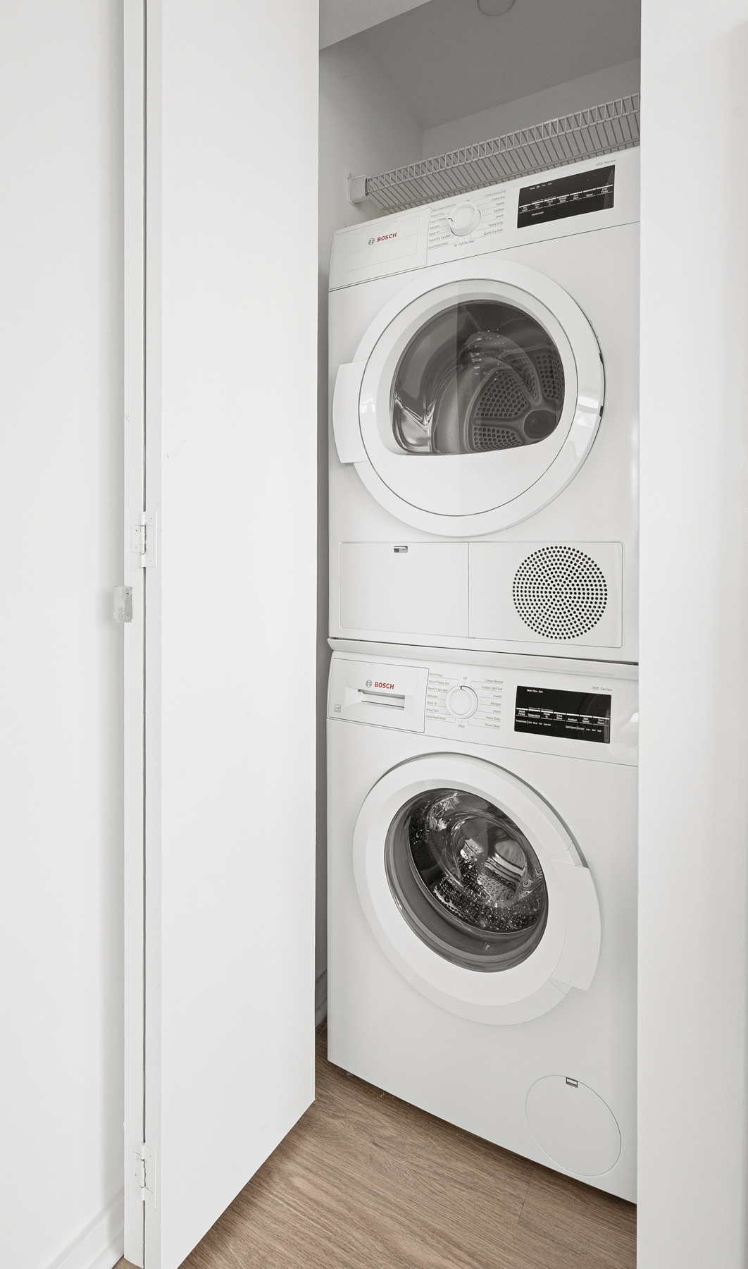 424 Bedford Avenue, Unit 6B Brooklyn, NY 11249 - Photo 10 of 11 a utility room with dryer and washer