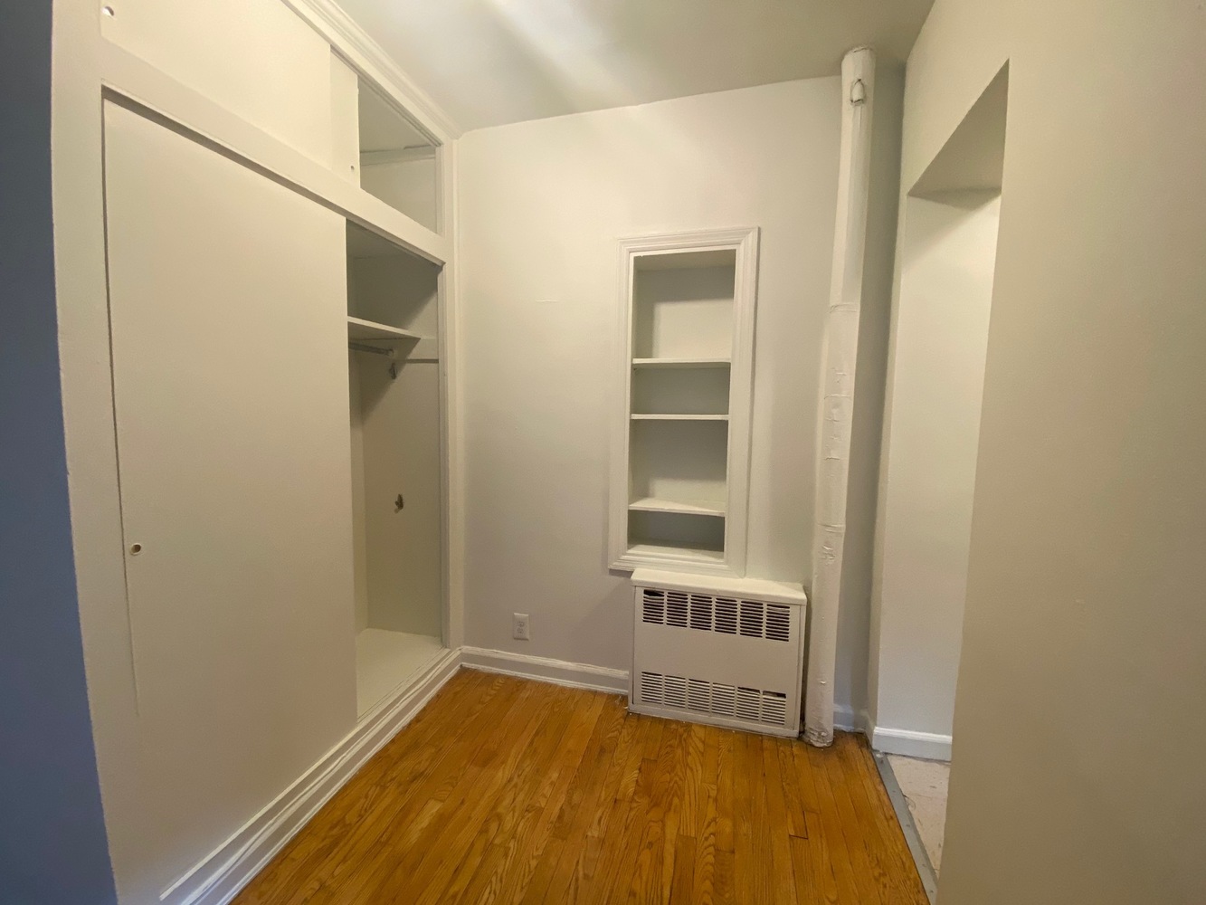 151 East 43rd Street, Unit 5B Manhattan, NY 10017 - Photo 3 of 7