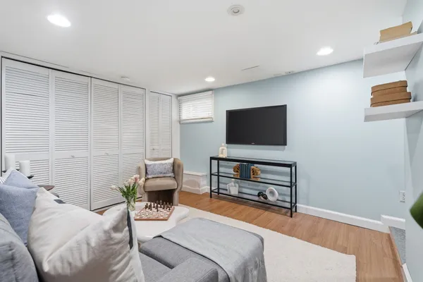 Contact Agent | 5 Baker Street, West Roxbury, MA 02132