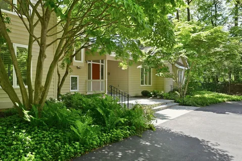 Contact Agent | 11815 Beekman Place, Rockville, MD 20854