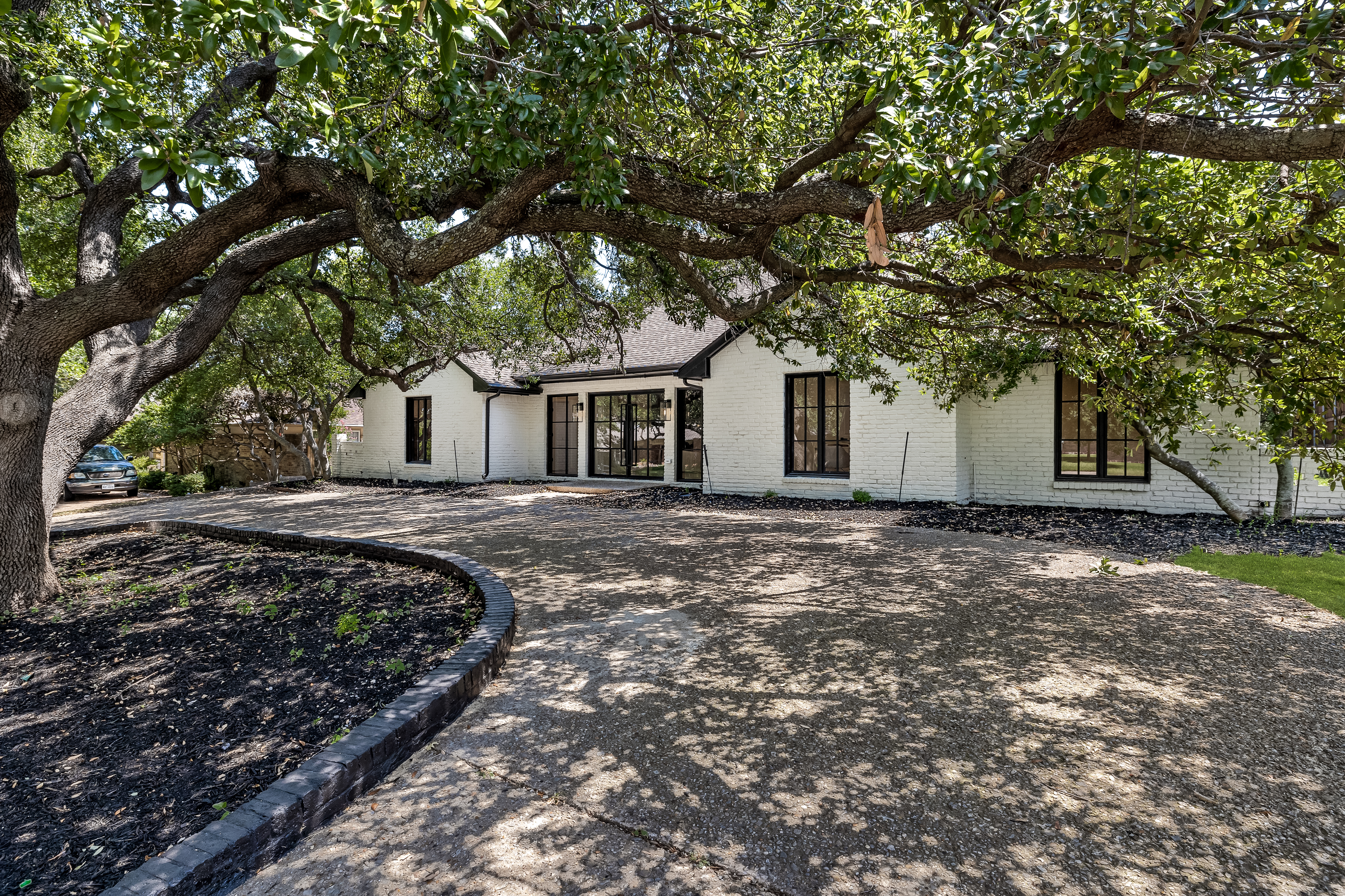 7724 Bantry Lane Dallas, TX 75248 - Photo 39 of 48