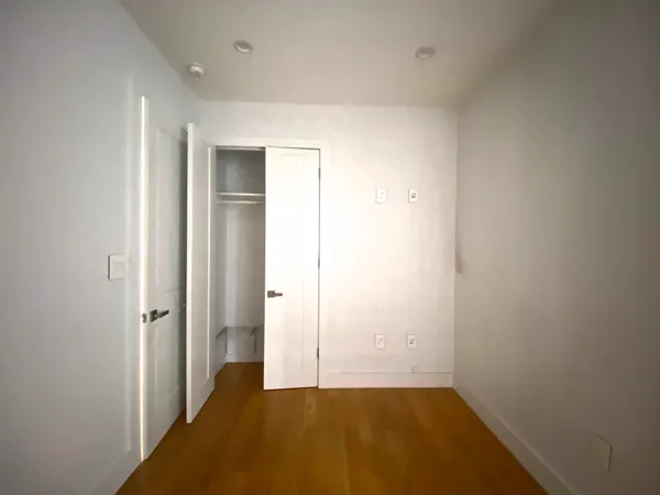 $4,100 | 211 8th Avenue, Unit 3B | Park Slope