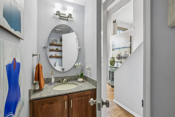 $599,000 | 12 Louisburg Square, Verona, NJ 07044