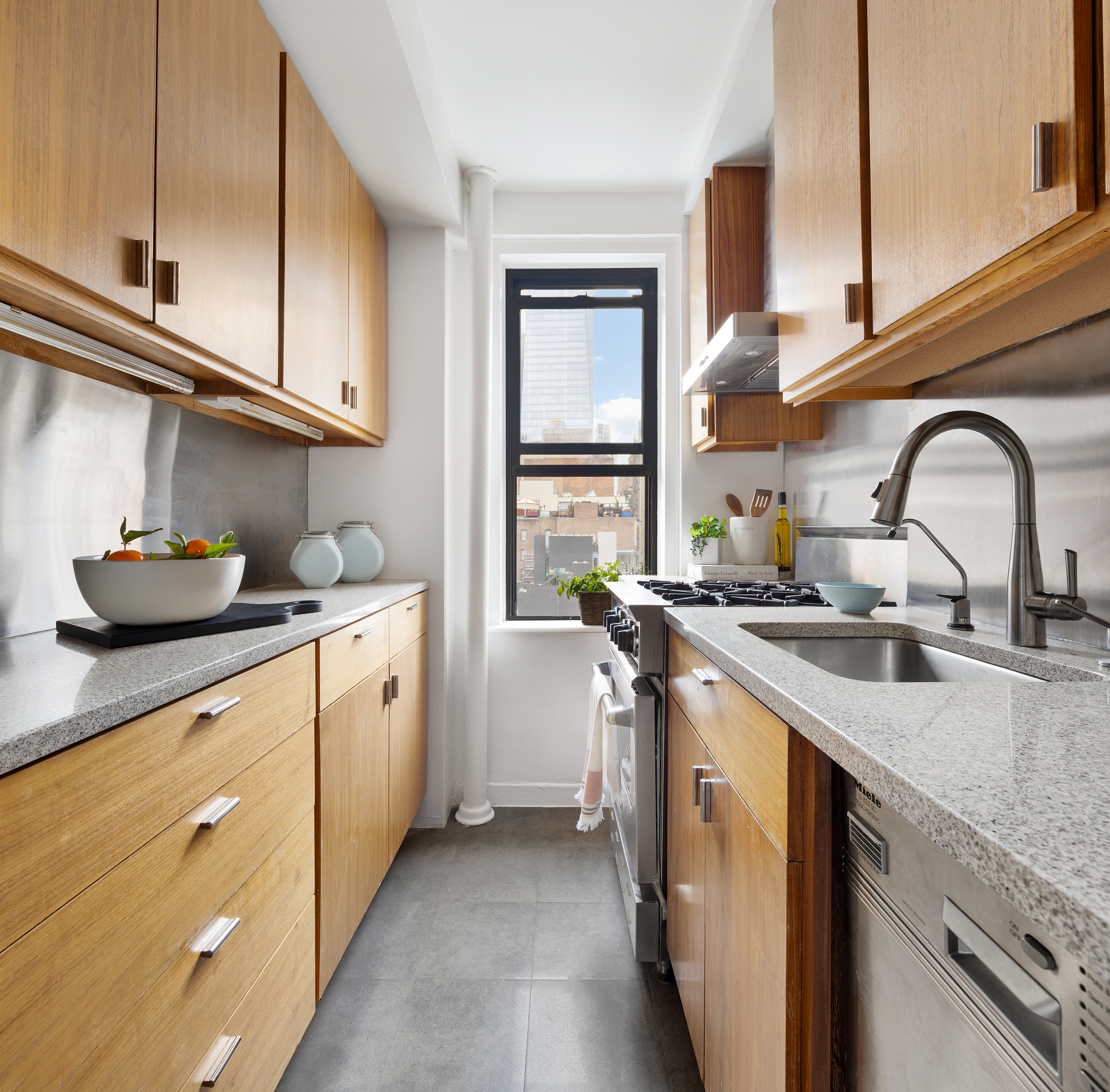 140 East 28th Street, Unit 11F Manhattan, NY 10016 - Photo 7 of 16