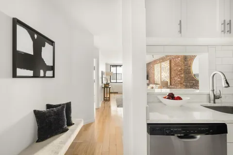 $825,000 | 77 Bleecker Street, Unit 421E | Greenwich Village
