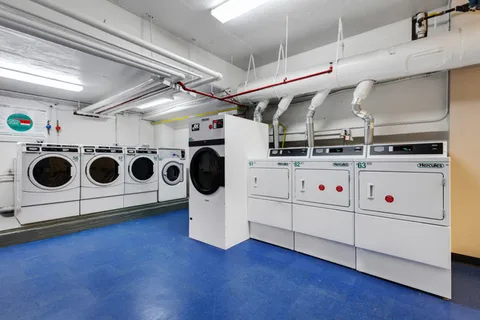 $875,000 | 325 Clinton Avenue, Unit 7A | Clinton Hill