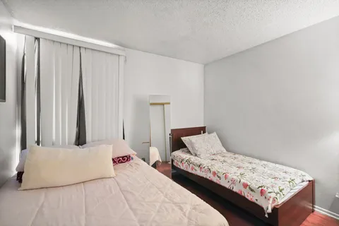 Contact Agent | International Avenue, Canoga Park, CA 91304