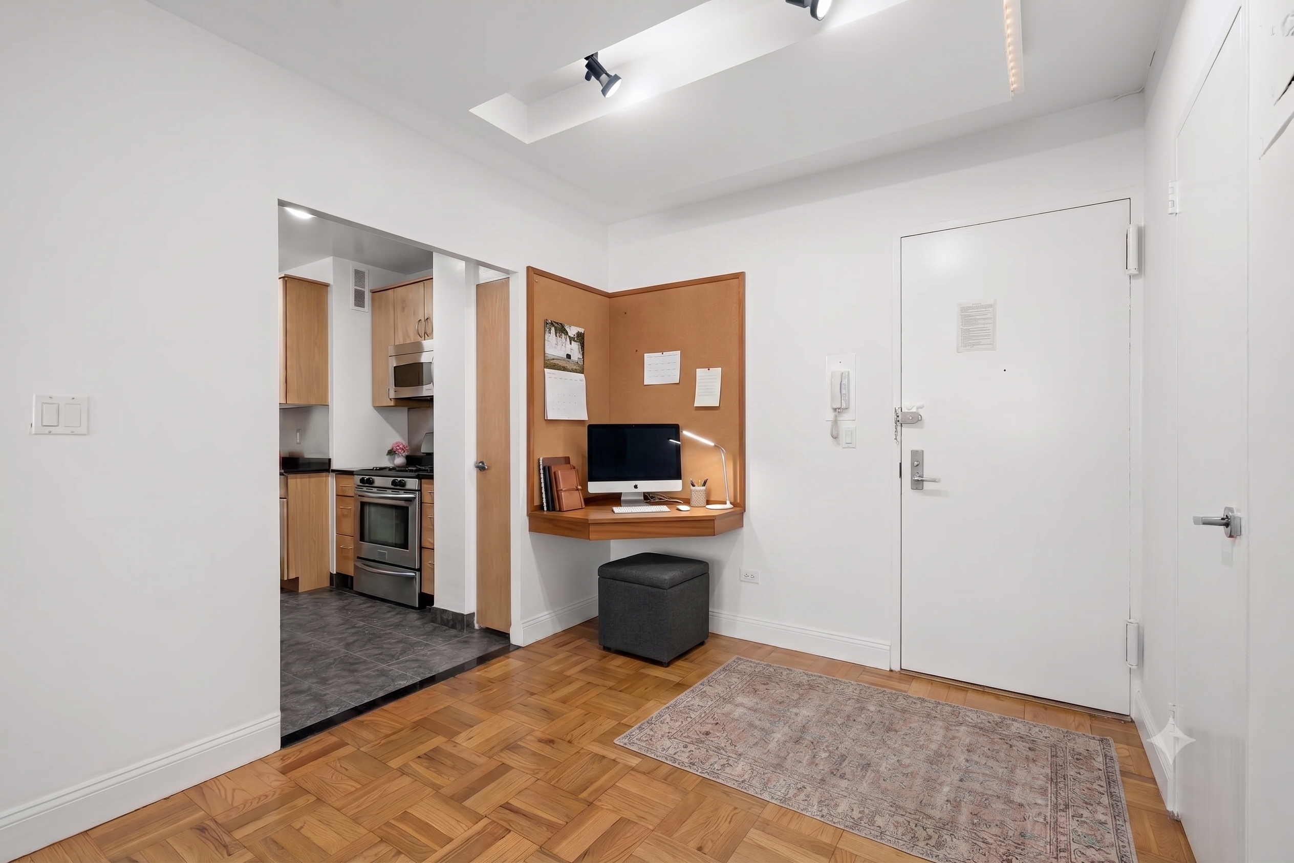 333 East 69th Street, Unit 3A Manhattan, NY 10021 - Photo 12 of 18 Gallery Image 12