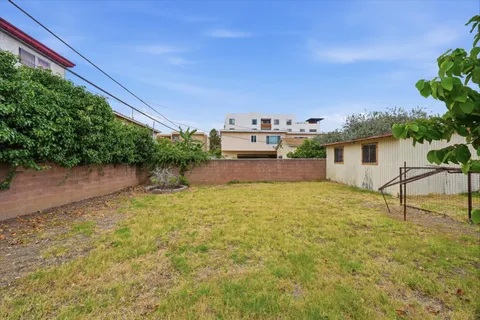 $1,999,998 | Address Upon Request, Los Angeles, CA 90034