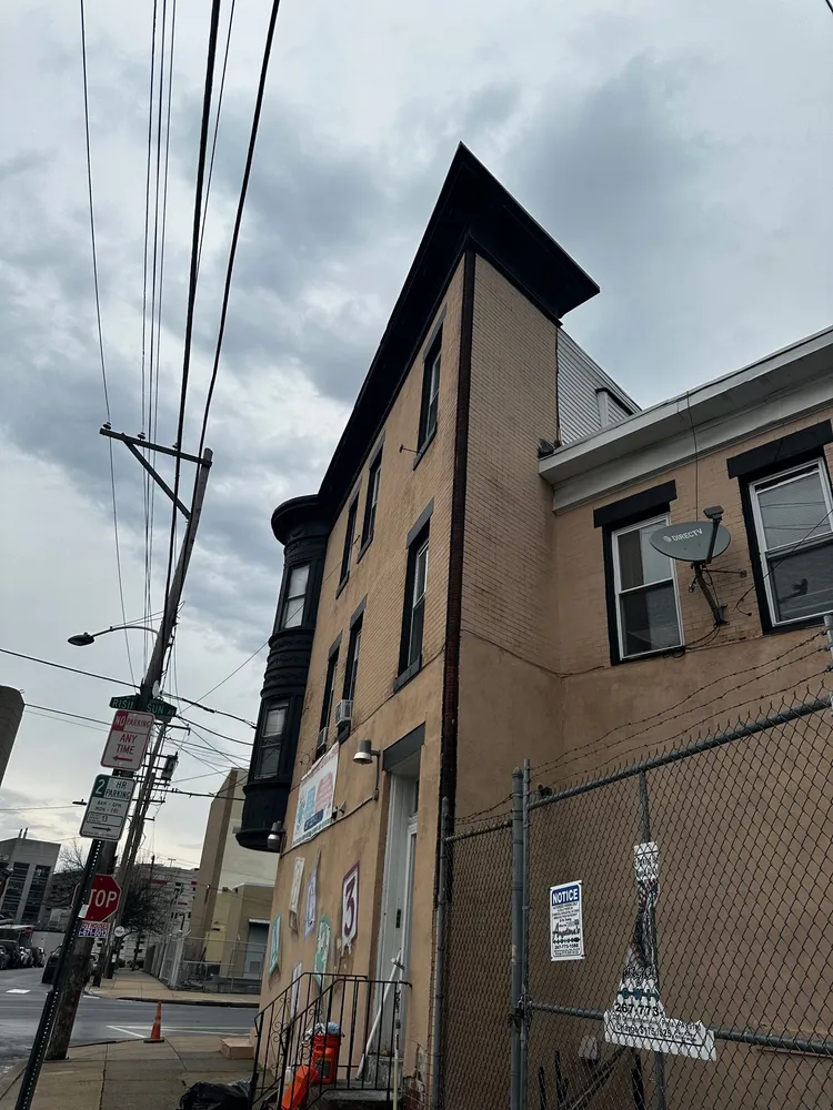 a view of empty room with window