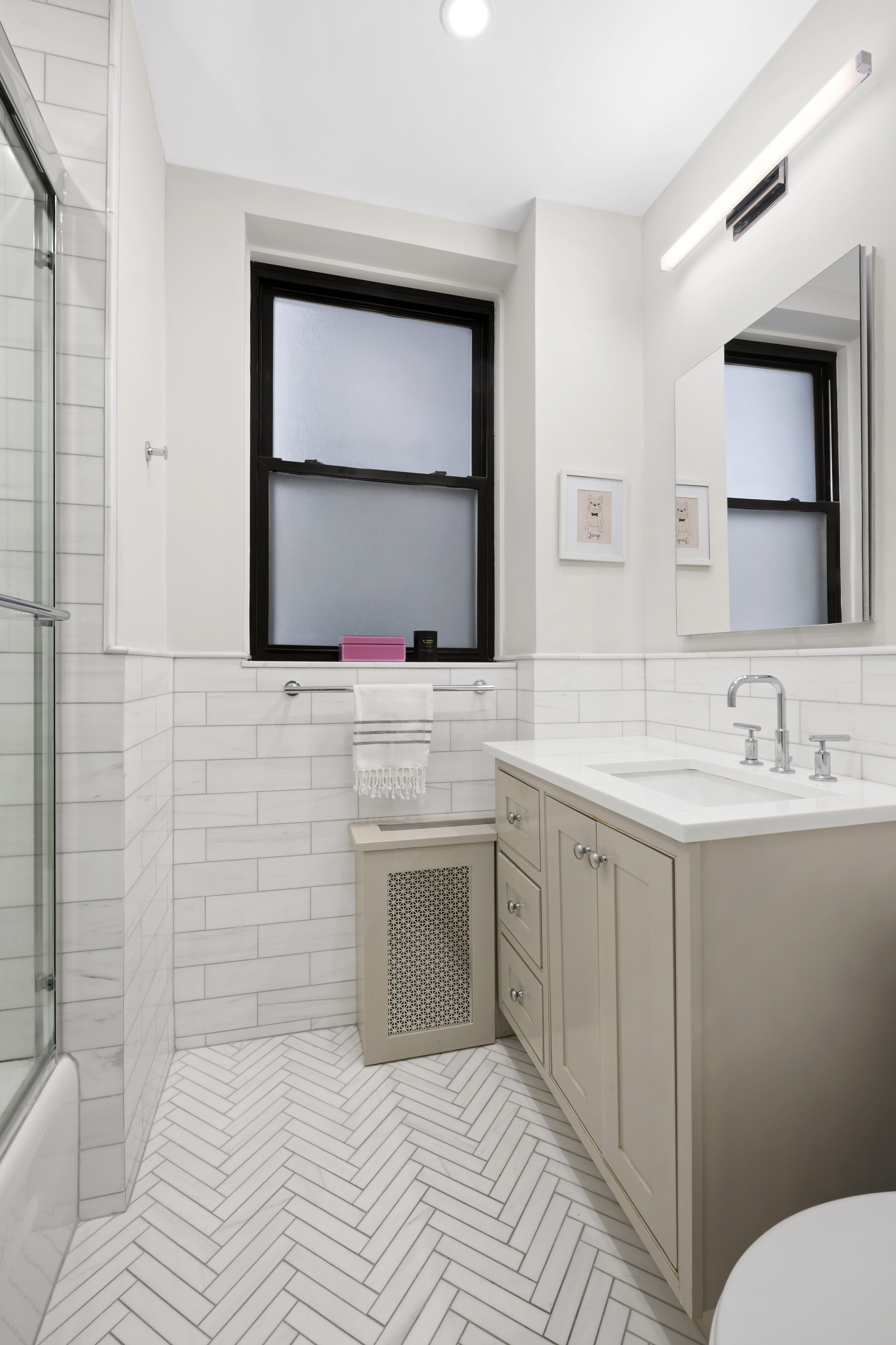 360 West 21st Street, Unit 3H Manhattan, NY 10011 - Photo 6 of 9