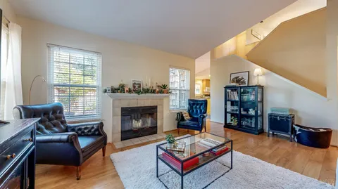 $695,000 | 1678 Creekview Court, Petaluma, CA 94954
