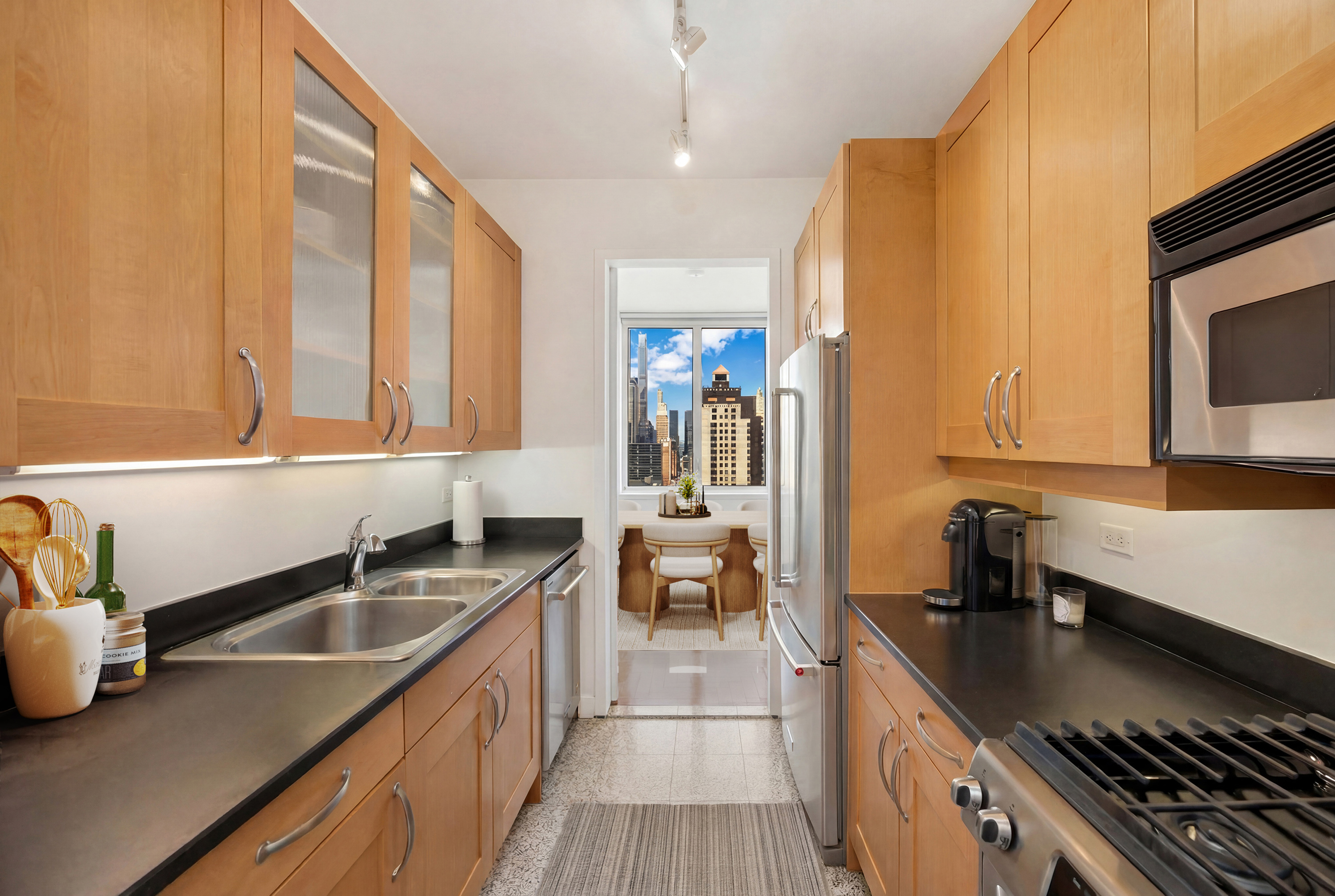401 East 60th Street, Unit 33B Manhattan, NY 10022 - Photo 4 of 11
