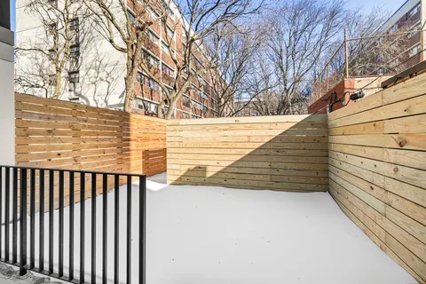 $895,000 | 106 Graham Avenue, Unit PH | Williamsburg