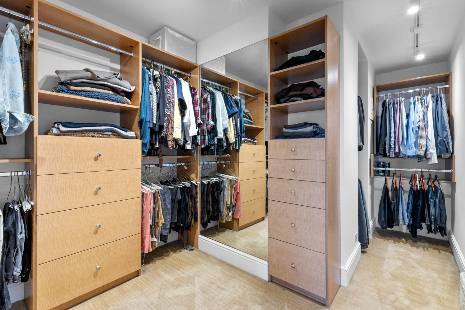 201 West 70th Street, Unit 29KL Manhattan, NY 10023 - Photo 11 of 20 a view of walk in closet