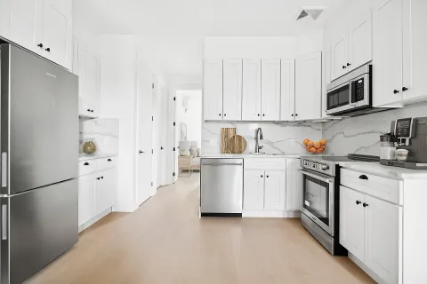 $8,400 | 306 Court Street, Unit 1 | Carroll Gardens