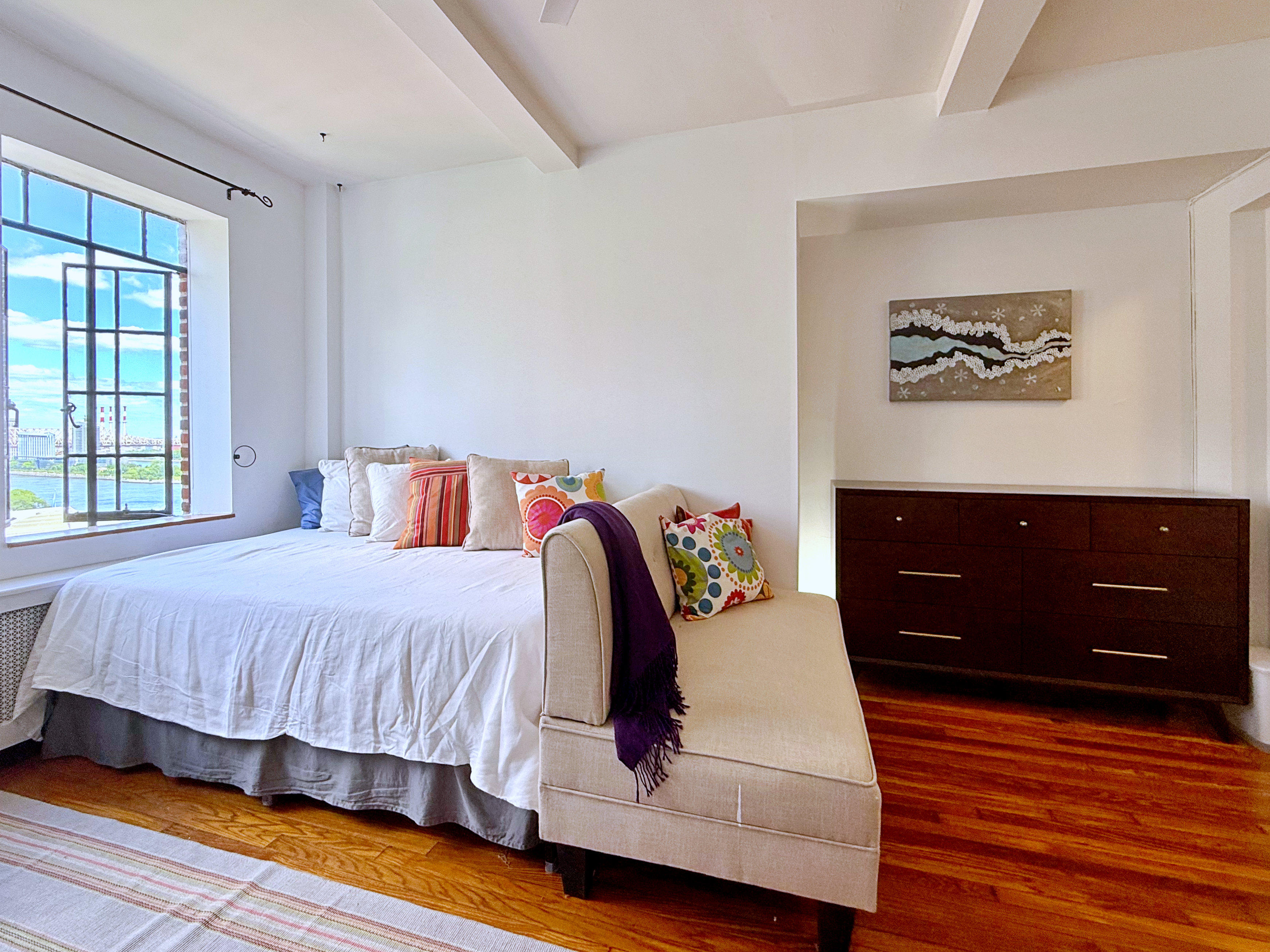 25 Tudor City Place, Unit 1502 Manhattan, NY 10017 - Photo 3 of 11