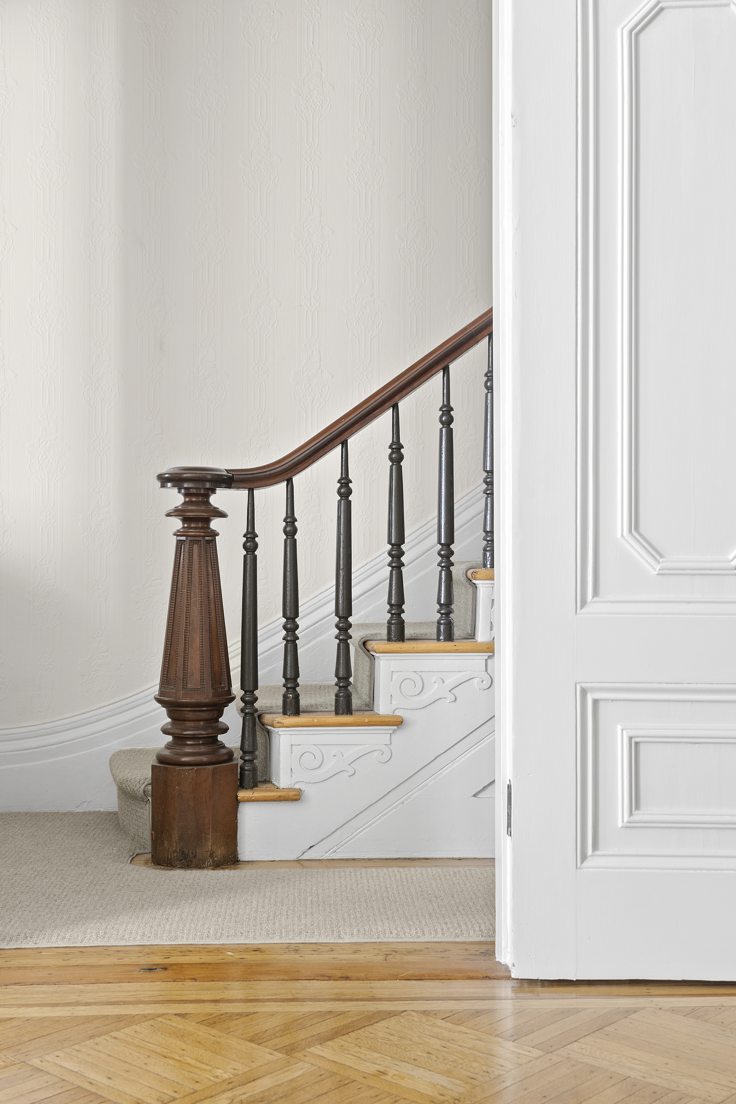 335 East 18th Street Manhattan, NY 10003 - Photo 4 of 21