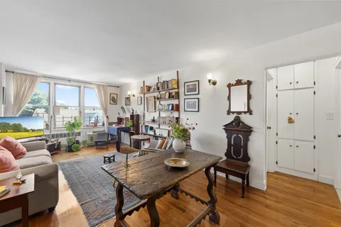 $549,000 | 415 Argyle Road, Unit 5E | Ditmas Park
