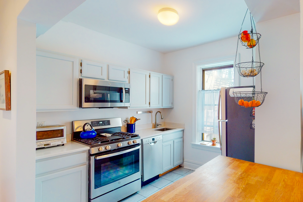 77 Eastern Parkway, Unit 2E Brooklyn, NY 11238 - Photo 3 of 6