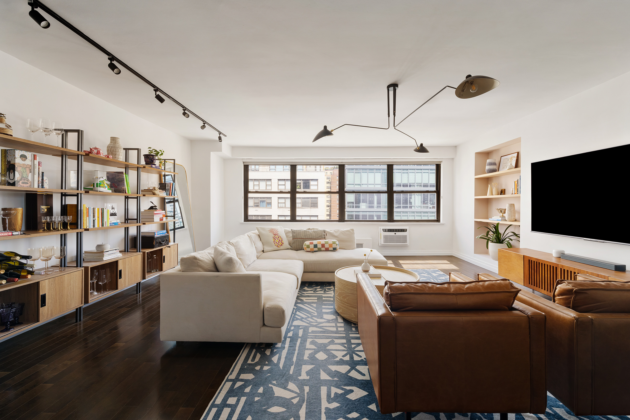 399 East 72nd Street, Unit 16H Manhattan, NY 10021 - Photo 2 of 11 Gallery Image 2