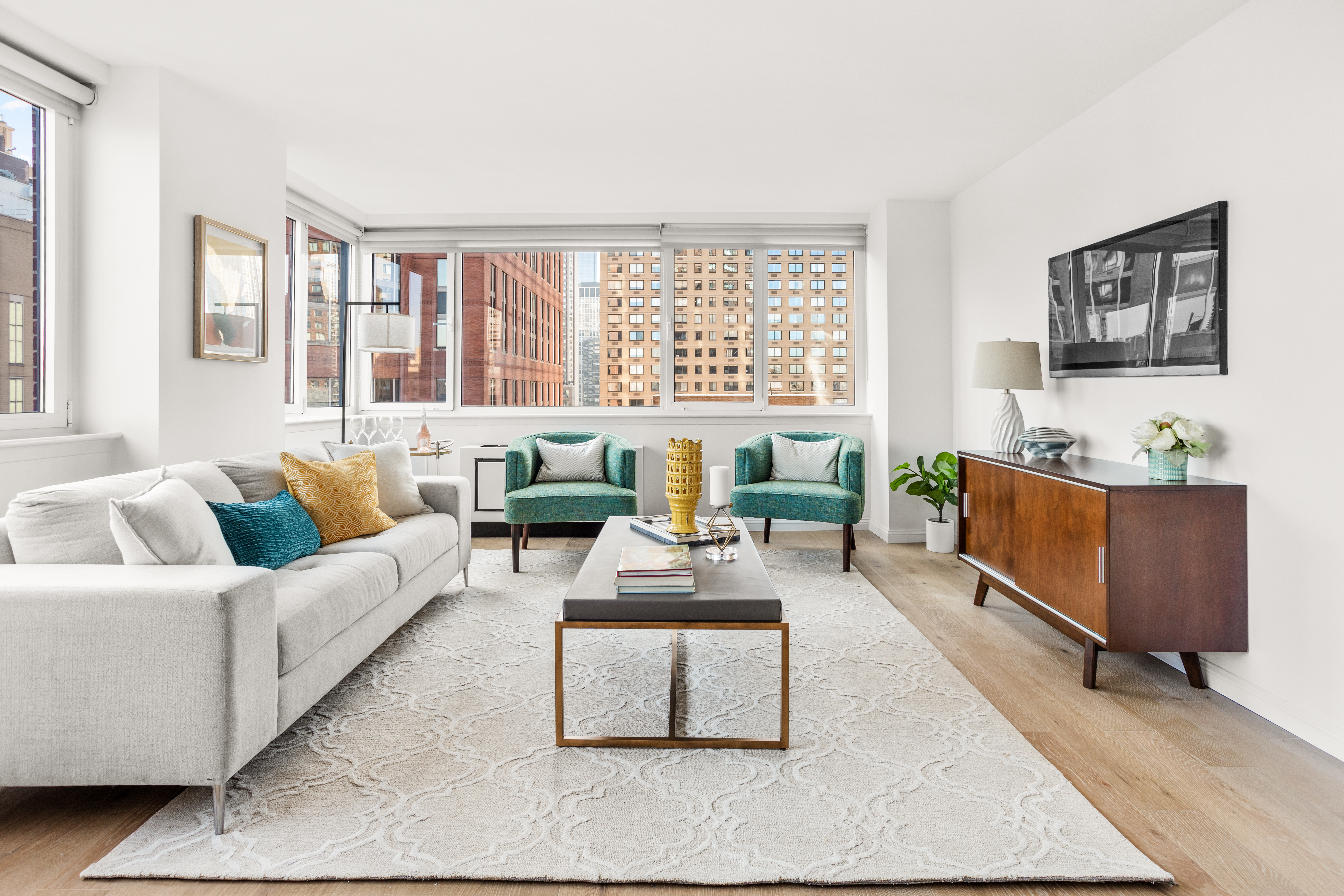 45 West 67th Street, Unit 16B Manhattan, NY 10023 - Photo 2 of 12