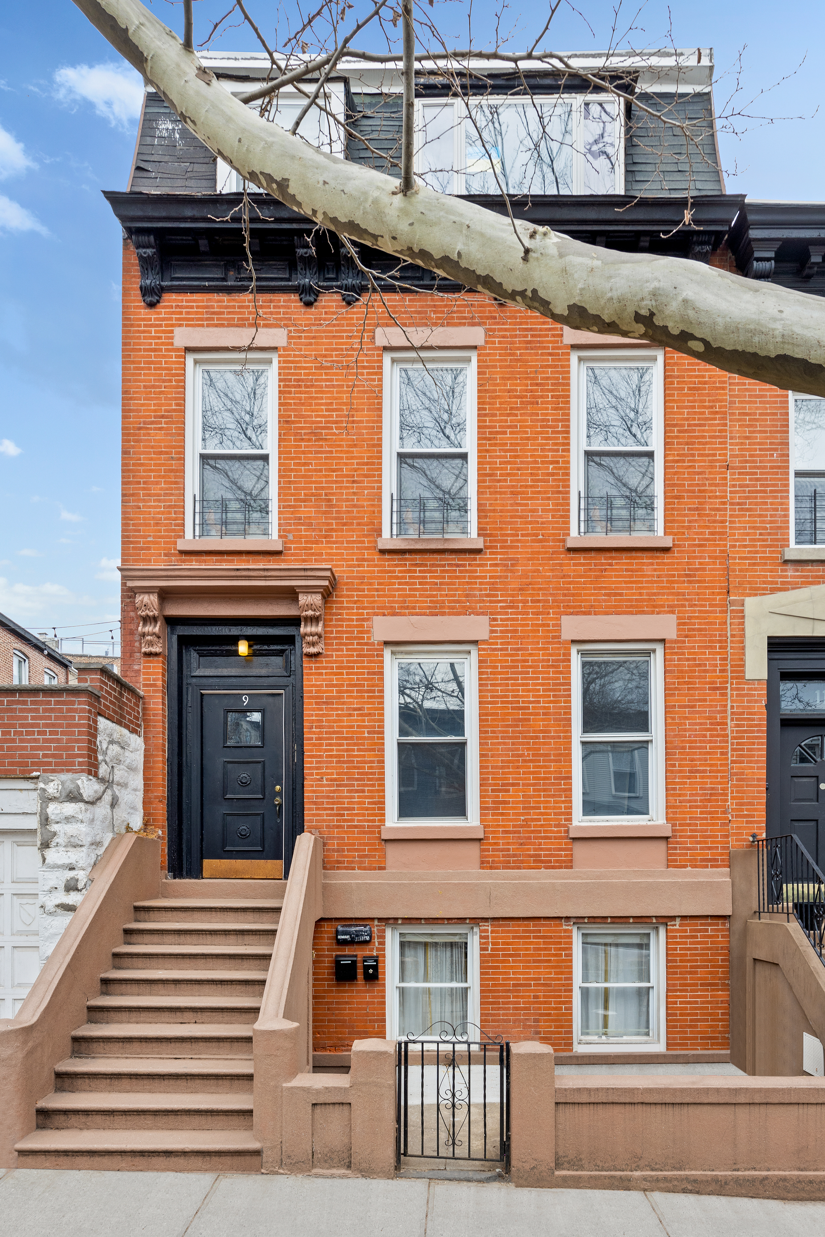 9 1st Street Brooklyn, NY 11231 - Photo 1 of 20