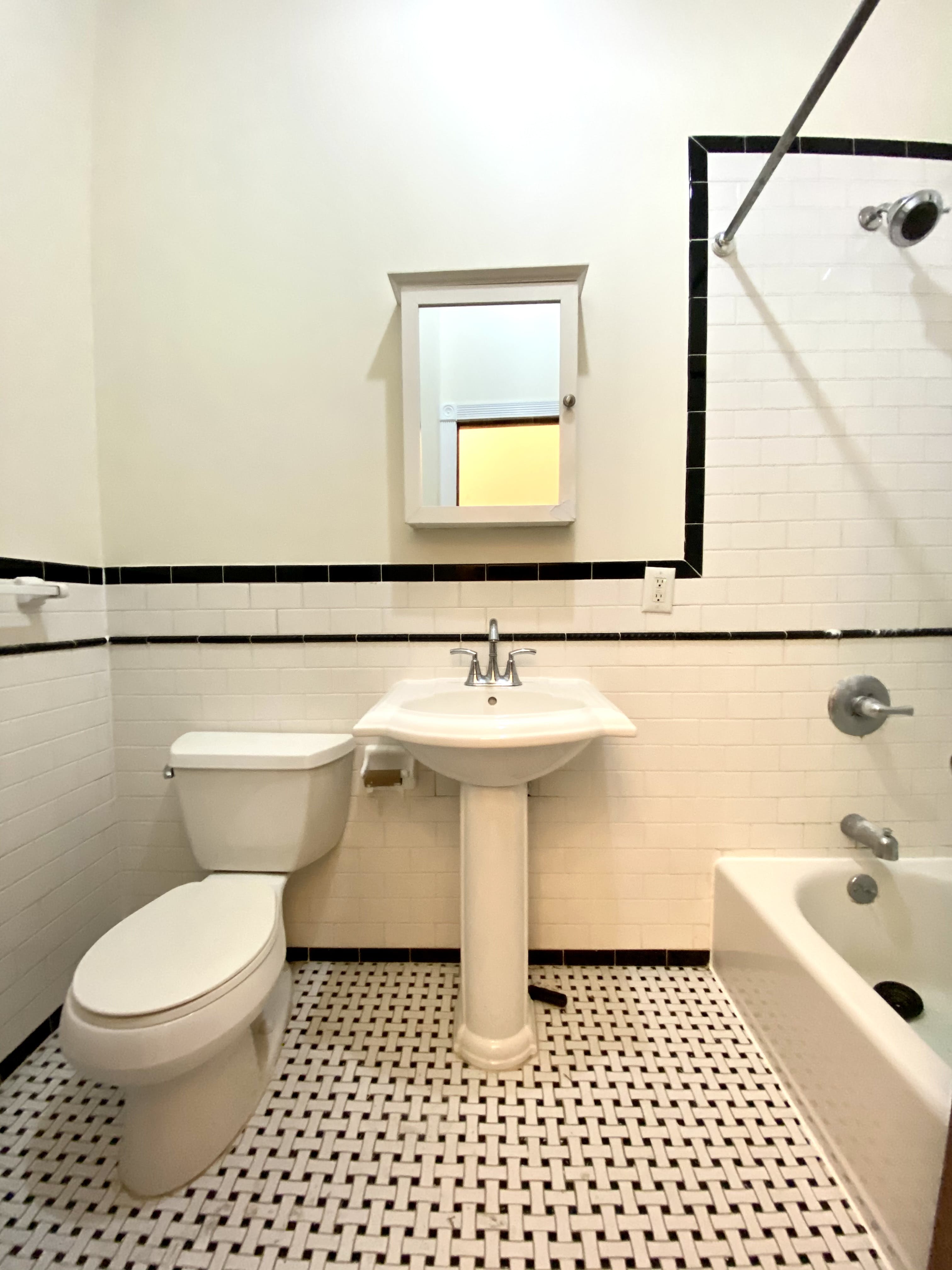 177 West 126th Street, Unit 1 Manhattan, NY 10027 - Photo 6 of 8