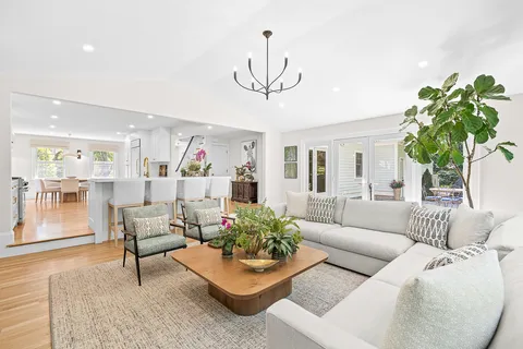 $4,150,000 | 39 Fairbanks Avenue, Wellesley Hills, MA 02481