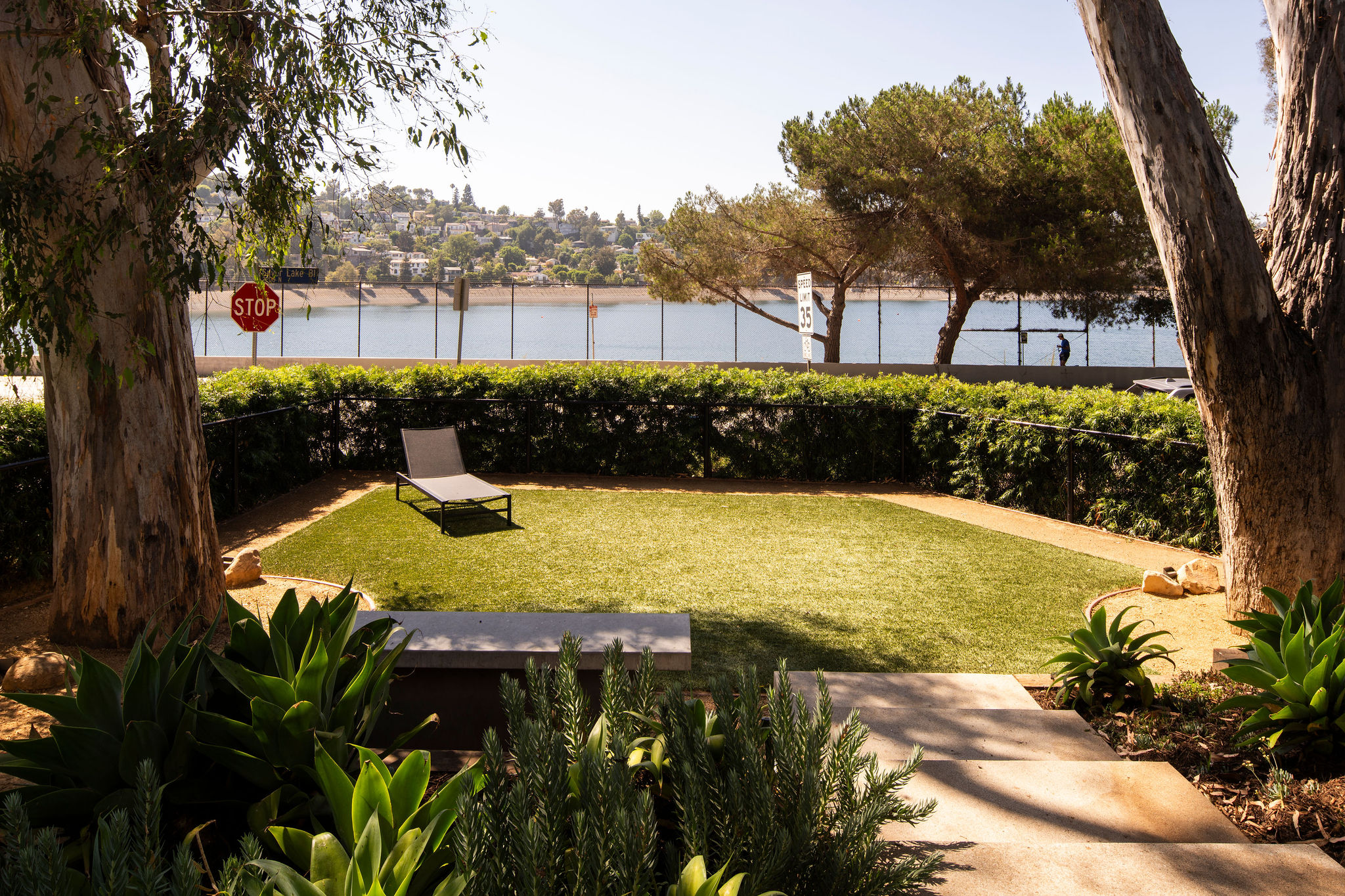 2371 Cove Ave Los Angeles, CA 90039 - Photo 35 of 43