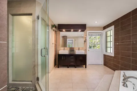 $3,200,000 | 4206 Alhambra Circle, Miami, FL 33146