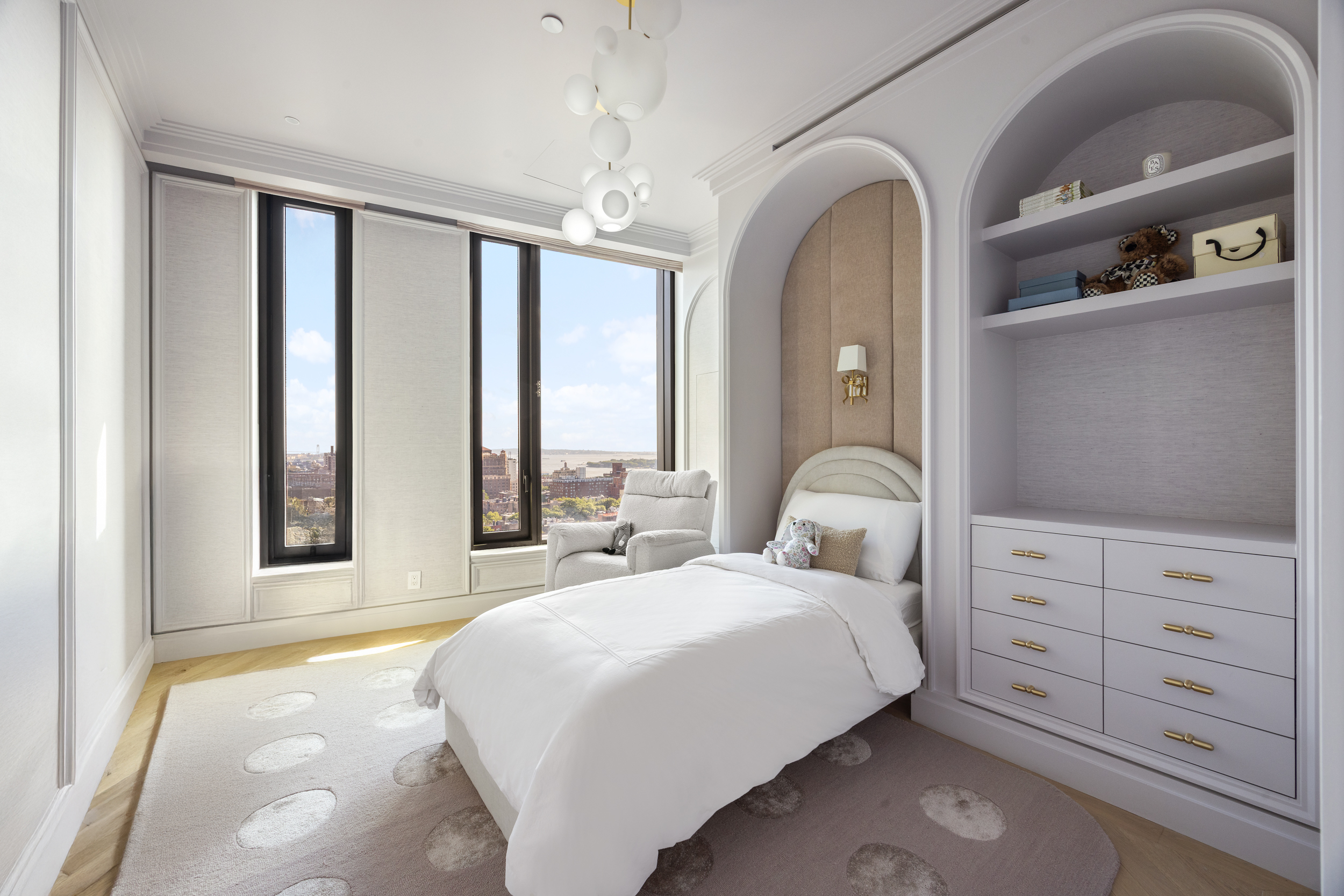 30 Front Street, Unit 25A Brooklyn, NY 11201 - Photo 25 of 45 a spacious bedroom with a bed and a dresser