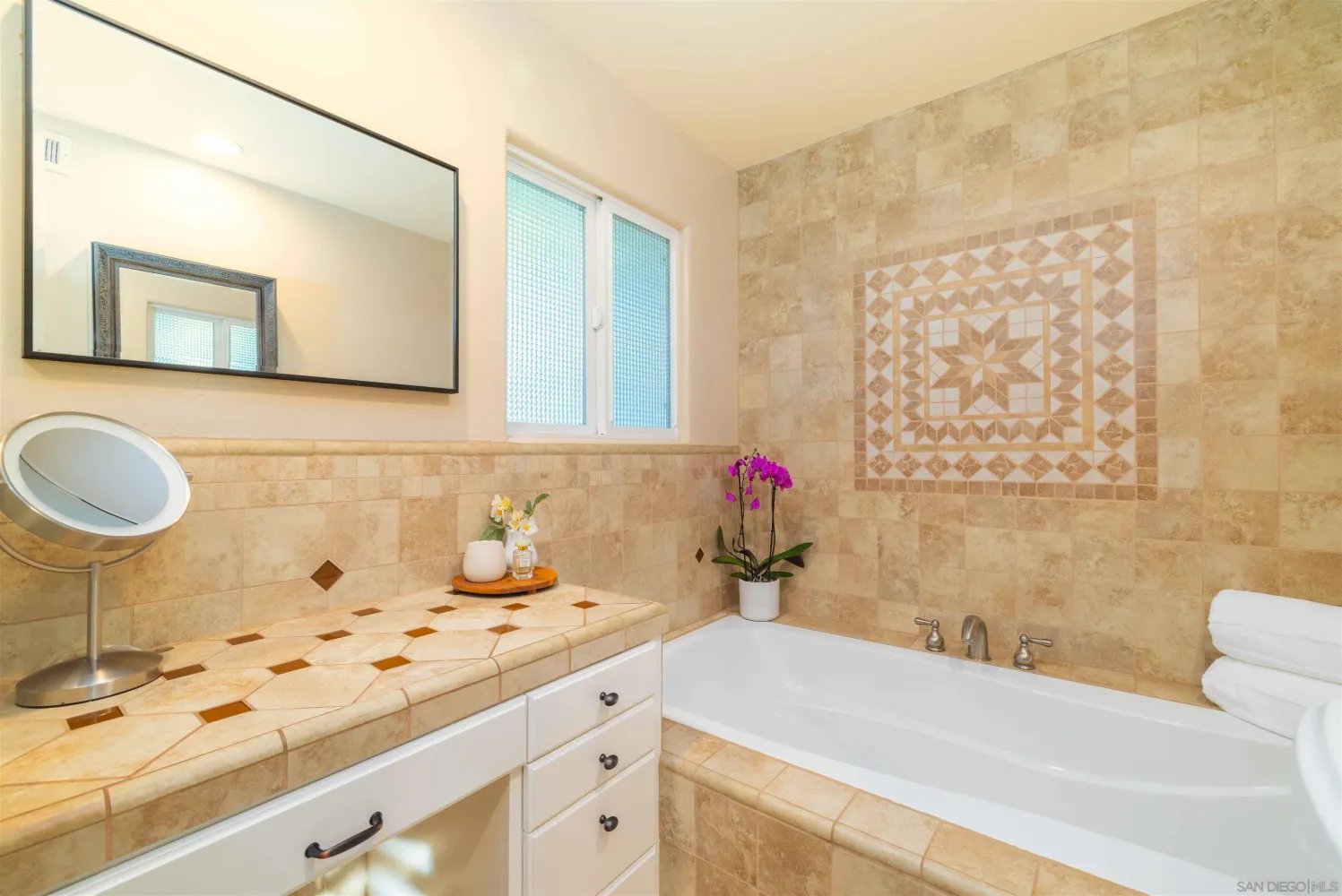 $1,349,000 | 1454 Romance Road, Escondido, CA 92029